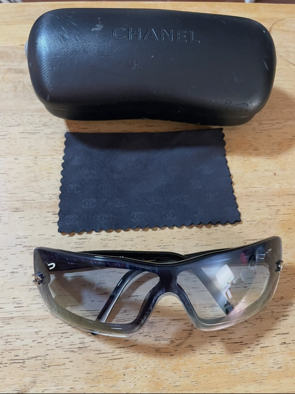 CHANEL 5067 shield sunglasses black frame 
gray gradient lens case cloth 3 set - Picture 3 of 16